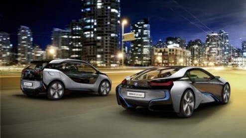 BMW heeft onlangs de elektrische i3 en i8 onthuld. Daar blijft het echter niet bij. De i-modellenlijn wordt de komende jaren vrolijk uitgebreid. Zo zit er namelijk ook een i4 en een i5 in de pijplijn.