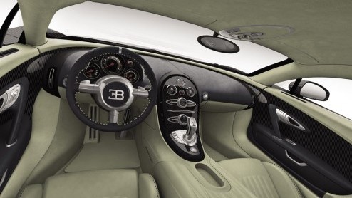 Aan iedereen die al een Bugatti Veyron in de collectie heeft of gewoon een speciaal exemplaar zoekt zijn hier de Veyron Super Sport Black Carbon en Grand Sport Matte White. Er is n maar: je moet er 