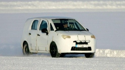 Citron heeft een ruimtelijke C3 op komst. Vandaag kunnen we spionagefotos laten zien van de C3 Minispace, die geinspireerd is op de C3 StreetLounge uit 2006. Het model moet gaan concurreren met conc