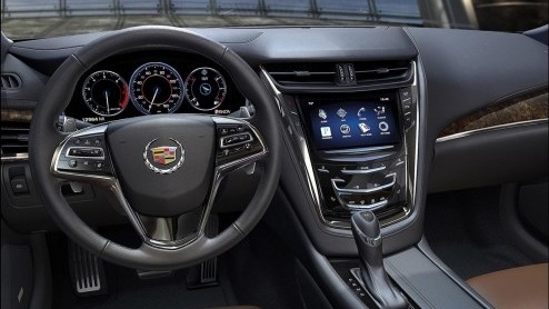 Cadillac presenteert in New York de vernieuwde CTS.