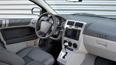 Dodge en Jeep slaan de handen ineen en komen met een gelimiteerd aantal Startech Editions van de Caliber en Compass. Na behandeling van deze modellen door tuner Startech kun je rekenen op meer luxe, e