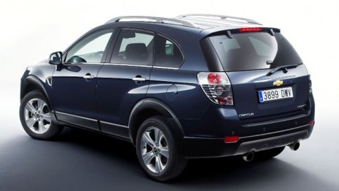 Chevrolet breidt het gamma van de Captiva uit met de Captiva Sport. De succesvolle SUV van het merk wordt voorzien van luxe en sportieve details. Na het kiezen van de tweeliter diesel of 3.2 zescilind