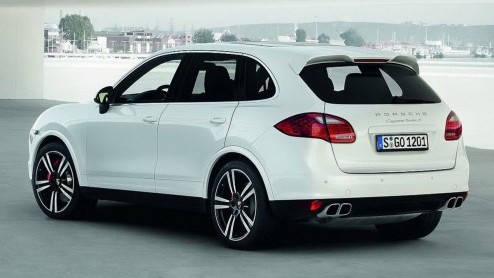 Er gaat geen week voorbij zonder de aankondiging van een nieuwe modeluitvoering van Porsche. Ook deze week is het weer raak. Na de Cayenne S Diesel komen de Duitsers deze week met de Cayenne Turbo S.