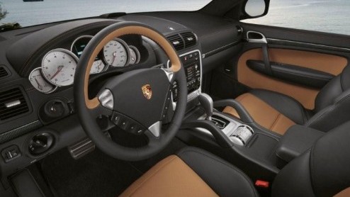 Van de tweede generatie Porsche Cayenne was  in tegenstelling tot zijn voorganger - de meest overtreffende trap Turbo S nog niet in het leveringsprogramma opgenomen. Vandaag komt daar verandering in,