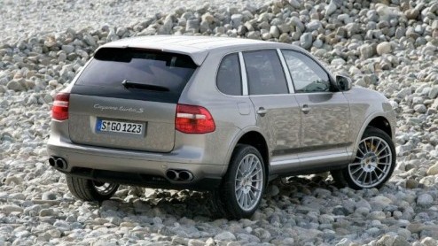 Van de tweede generatie Porsche Cayenne was  in tegenstelling tot zijn voorganger - de meest overtreffende trap Turbo S nog niet in het leveringsprogramma opgenomen. Vandaag komt daar verandering in,