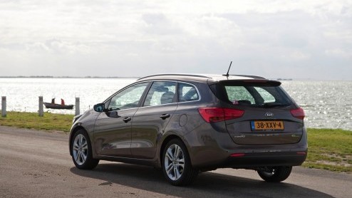 Kia pakt volgende week op de Parijse autosalon flink uit, met de geheel nieuwe Carens, de nieuwe Optima Hybrid en de vernieuwde pro_cee'd n Ceed Sportswagon. Die laatste staat echter nu al in de Ned