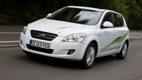In haar streven naar zuinige autos te ontwikkelen heeft Kia nu de nieuwste troefkaart beschikbaar, het ISG systeem. De Koreanen gaan dit start-stopsysteem leveren op de ceed modellen, waardoor er me