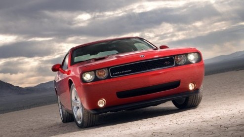 De Dodge Challenger staat bekend als een muscle car ten top. De gorgelende 6.1 V8 van de SRT8-versie en zijn gespierd voorkomen maken m voor velen begeerlijk. Het gamma wordt echter uitgebreid met ni