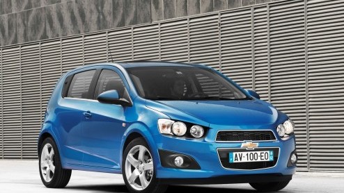 Chevrolet heeft het er maar druk mee dit jaar. In het jaar waarin het merk zijn 100ste verjaardag viert, staan zeven nieuwe modellen op de rol. In aanvulling daarop staan ook traktaties in de vorm van