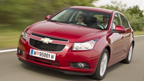 De Chevrolet Cruze is de best verkochte Chevrolet van 2010 en misschien wel dit moment. Maar niet in Nederland, want wij hebben het niet zo op de compacte sedans. Daarom is de Cruze er nu ook als hatc