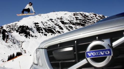 Een week lang DJ-muziek, sneeuwsporten, de unieke roadtrip en lekker veel Volvo; dat is waar het bij Volvo Snowbombing 2011 om draait. Midden op de pistes van Mayrhofen, van 4 tot 9 april. An offer we