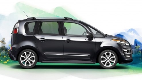 Citron heeft vorig jaar op de Autosalon van Parijs de vernieuwde C3 Picasso gepresenteerd. De auto is inmiddels bij de dealer gearriveerd en draagt een gunstiger prijskaartje. De vernieuwde C3 Picass