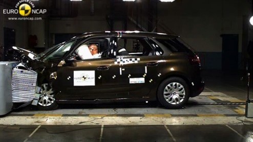Vijfsterrenscore in EuroNCAP botsproef van nieuwe Citron C4 Picasso en Honda CR-V.