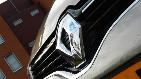 Het segment van de grote MPV's is de laatste jaren consistent; het aantal modellen is op n hand te tellen en daar verandert weinig in. De huidige generatie Renault Espace gaat na tien jaar de vierde