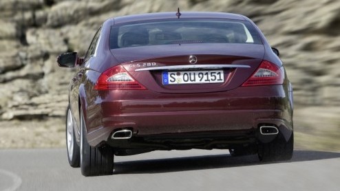 Mercedes-Benz heeft voor verschillende modellen een opfrisbeurt gepland. Zo zagen we al een bijgepunte SLK, nu heeft het merk besloten de vierjarige CLS een upgrade te geven. Deze vierdeurs coup kree