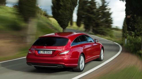 De Mercedes-Benz CLS Shooting Brake is onderweg naar Nederland en staat vanaf oktober bij de dealer. Hij is vanaf nu te bestellen vanaf 71.500 euro.