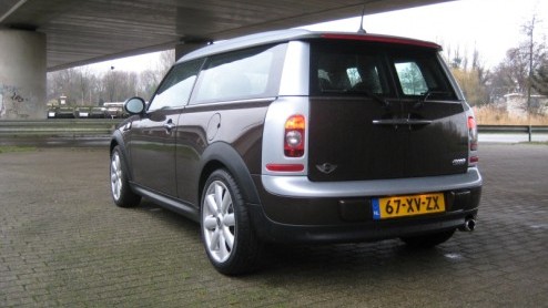 Wat voor de n slechts een koets is op vier wielen, is voor de ander onderdeel van hun levensstijl. Mini-rijders kiezen bewust voor hun sportieve maar stijlvolle 'Brit', want hij past naadloos in hun