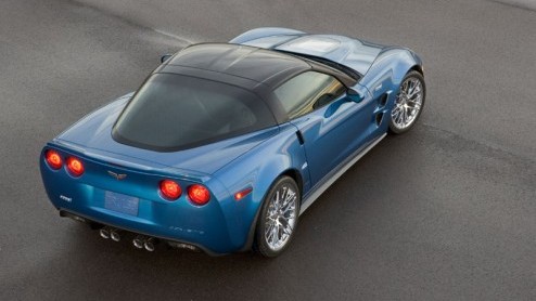 Het kan niet op bij Corvette. Voor wie dacht dat de ZO6 al het summum was, is er nu de overtreffende trap. De Corvette is er nu ook als ZR1 en dat betekent ongeveer 620 pk onder de kap. Hou je vast!