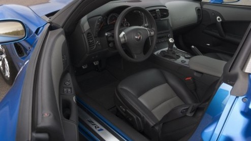 Het kan niet op bij Corvette. Voor wie dacht dat de ZO6 al het summum was, is er nu de overtreffende trap. De Corvette is er nu ook als ZR1 en dat betekent ongeveer 620 pk onder de kap. Hou je vast!