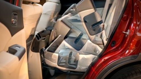 En daar hebben we weer de nieuwe Honda CR-V. Goed kijken, want dit keer schijnt Honda licht op de Europese versie in plaats van de Amerikaanse. In de loop van de herfst staat de derde generatie bij de