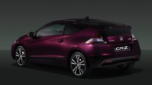 Tegelijkertijd met de introductie van de zuinige diesel voor de Civic liet Honda ons ook kennismaken met de vernieuwde CR-Z. De kleine sportcoup met hybride-aandrijving kreeg een nieuw neusje en  no