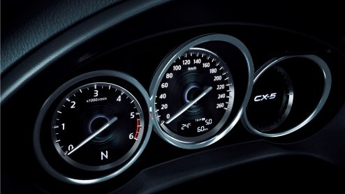 De nieuwe Mazda CX-5 schept hoge verwachtingen. Het model is niet alleen de eerste compacte SUV van het merk maar ook eerste Mazda gebouwd volgens de op efficintie gerichte SkyActiv gedachte. In Bari