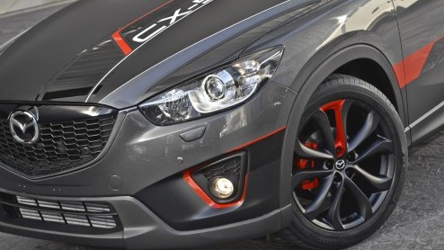 Voor de SEMA show in Las Vegas heeft Mazda een aantal CX-5's opgetuigd. Ze mogen daar de show stelen als stoere CX-5 180, CX-5 Demspey en CX-5 Urban. Die laatste is onze favoriet.