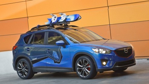 Voor de SEMA show in Las Vegas heeft Mazda een aantal CX-5's opgetuigd. Ze mogen daar de show stelen als stoere CX-5 180, CX-5 Demspey en CX-5 Urban. Die laatste is onze favoriet.