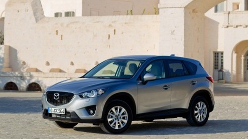 De nieuwe Mazda CX-5 schept hoge verwachtingen. Het model is niet alleen de eerste compacte SUV van het merk maar ook eerste Mazda gebouwd volgens de op efficintie gerichte SkyActiv gedachte. In Bari