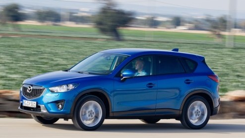 De nieuwe Mazda CX-5 schept hoge verwachtingen. Het model is niet alleen de eerste compacte SUV van het merk maar ook eerste Mazda gebouwd volgens de op efficintie gerichte SkyActiv gedachte. In Bari
