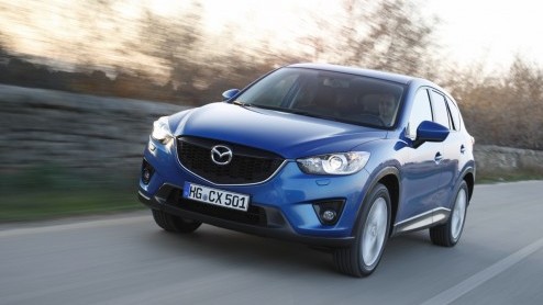 De nieuwe Mazda CX-5 schept hoge verwachtingen. Het model is niet alleen de eerste compacte SUV van het merk maar ook eerste Mazda gebouwd volgens de op efficintie gerichte SkyActiv gedachte. In Bari