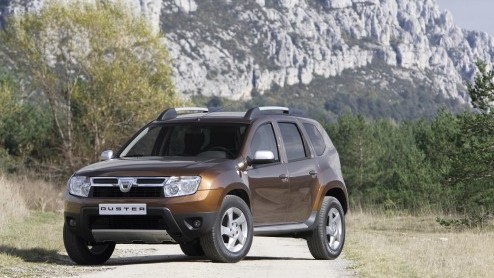 Dacia is 5 jaar in Nederland, en met succes. Om dat te vieren presenteert het merk een extra complete Duster met Roemeense naamgeving, de Duster Aniversare. De verkoop start volgende week voor een pri