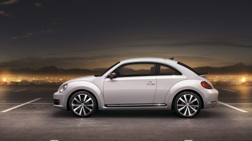Dit is 'm dan, de nieuwe Volkswagen Beetle! Het icoon debuteert in Sjanghai, Berlijn en New York en arriveert vanaf de herfst in Europa.