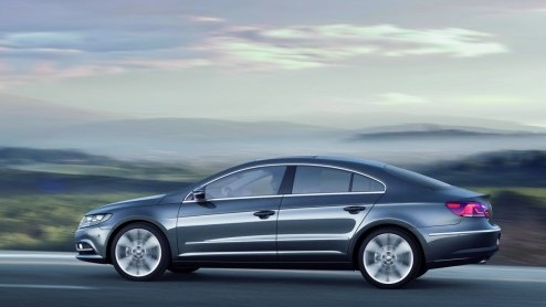 We zaten er al op te wachten; de facelift van de Passat CC. Volkswagen is vandaag zo ver en presenteert hun vierdeurscoupe in vernieuwde vorm op de Los Angeles Auto Show.