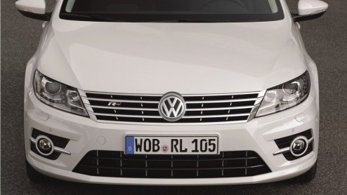 In Leipzig laat Volkswagen zich weer van de sportieve kant zien. Op de autotentoonstelling aldaar is zowel de (Passat) CC R-Line als de Scirocco GTS met 210 pk present. Beide autos verschijnen eind d
