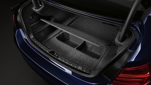 BMW 4 Serie Coup is de luxe, exclusievere en nog sportievere broer van de 3 Serie. Hij staat hoger op de ladder en komt in oktober naar Nederland.