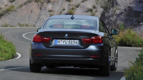 BMW 4 Serie Coup is de luxe, exclusievere en nog sportievere broer van de 3 Serie. Hij staat hoger op de ladder en komt in oktober naar Nederland.