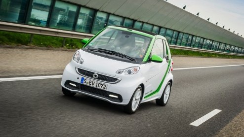 Blokje om met de smart fortwo BRABUS electric drive. Meer vermogen, potige looks en stiekem nog comfortabel ook!