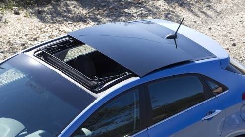 Zonder ook maar een kilometer gereden te hebben wisten we het al: de Koreanen mogen trots zijn op hun nieuwe Hyundai i30 . Het is immers niet vanzelfsprekend dat de CEO van Volkswagen AG ten tijde van