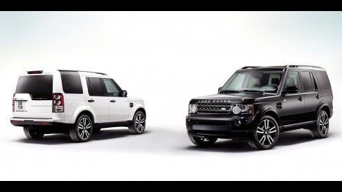 Land Rover blijft creatief bezig met het ontwikkelen van speciale uitvoeringen. De Discovery 4 Black&White is het laatste voorbeeld en staat ook gereed op grijs kenteken. Consumentenprijzen beginnen b