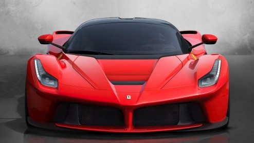 De opvolger van de Enzo heet LaFerrari en is met 963 pk allesbehalve een stakker.