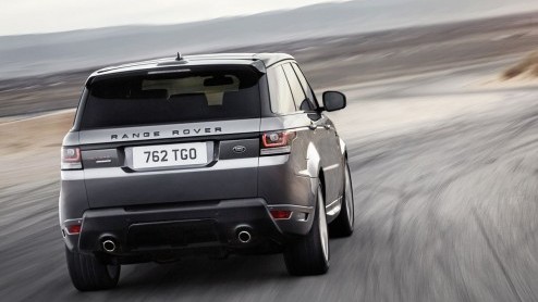 Land Rover heeft het doek getrokken van de Range Rover Sport. Het is volgens zijn makers de snelste, meest wend- en handelbare Land Rover ooit, en is parallel aan de nieuwe Range Rover ontwikkeld.