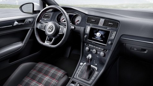 Nieuwe Volkswagen Golf GTI onthuld voorafgaand aan debuut in Geneve.