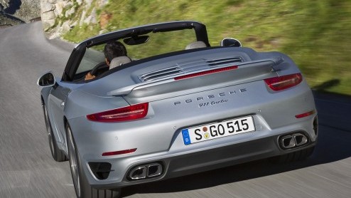 Porsche onthult op de autoshow van Los Angeles op 20 november de nieuwe 911 Turbo Cabriolet en Turbo S Cabriolet. De dakloze versies zijn technisch identiek aan de coupversies en de orderboeken zijn
