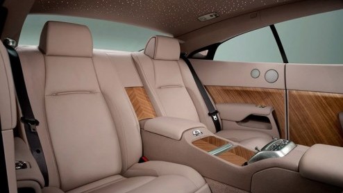 De Rolls-Royce Wraith kan worden gezien als de coupversie van de Ghost.