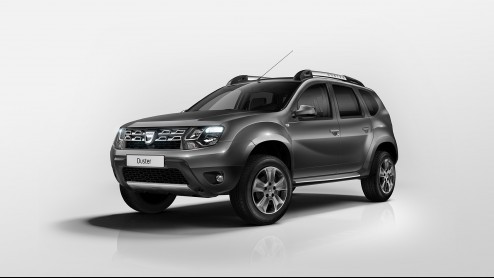 Dacia heeft de Duster bijgeschaafd en volgens eigen zeggen een meer nadrukkelijke 4x4-uitstraling weten te bewerkstelligen. Oordeel zelf. De vernieuwde Duster schittert op de beursvloer in Frankfurt.