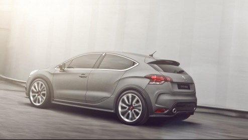 Net als bij de DS3 krijgt ook de DS4 een racing uitvoering. De mannen van Citron Racing zijn druk bezig geweest om ook deze keer de DS om te bouwen tot racemonster. In Geneve beleeft hij zn primeur.
