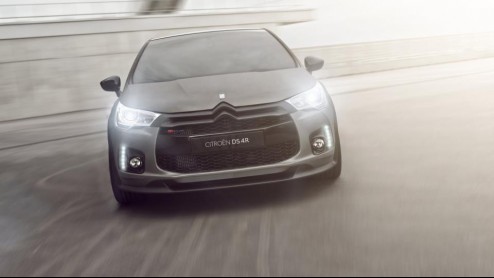 Net als bij de DS3 krijgt ook de DS4 een racing uitvoering. De mannen van Citron Racing zijn druk bezig geweest om ook deze keer de DS om te bouwen tot racemonster. In Geneve beleeft hij zn primeur.