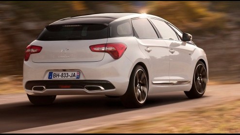 Het naderend einde van 2011 is een goed moment om terug te blikken. Wat hebben de automerken ons dit jaar zoal gebracht? En wat zit er voor 2012 allemaal in het vat? Een overzicht van Alfa Romeo tot e