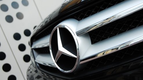 Zakelijk rijden met lagere bijtelling kan tegenwoordig in allerlei soorten en maten. Mercedes-Benz geeft met de introductie van de C 220 CDI Coup de aftrap in het segment van de tweedeurscoup met di